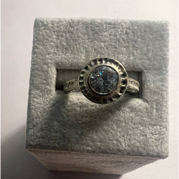 Silpada “Perfect Bliss” Sterling Silver & CZ Ring - Picture 2 of 4